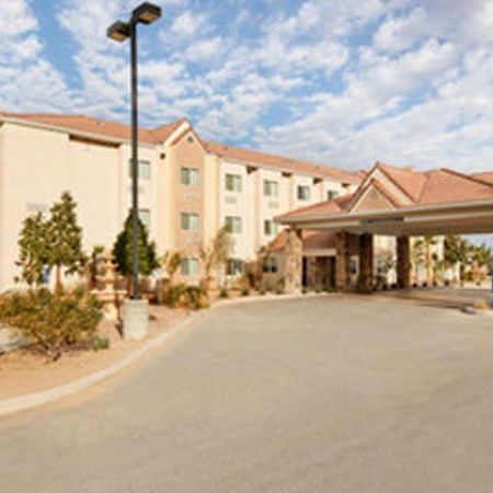 Microtel Inn & Suites By Wyndham Wellton Екстер'єр фото
